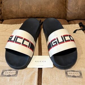 Gucci Black and Cream Slide Sandals
